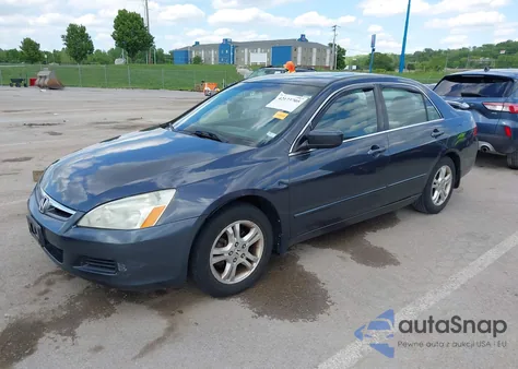 2007 Honda Accord 2.4 Ex z USA, uszkodzony, nr VIN 1HGCM567X7A158015